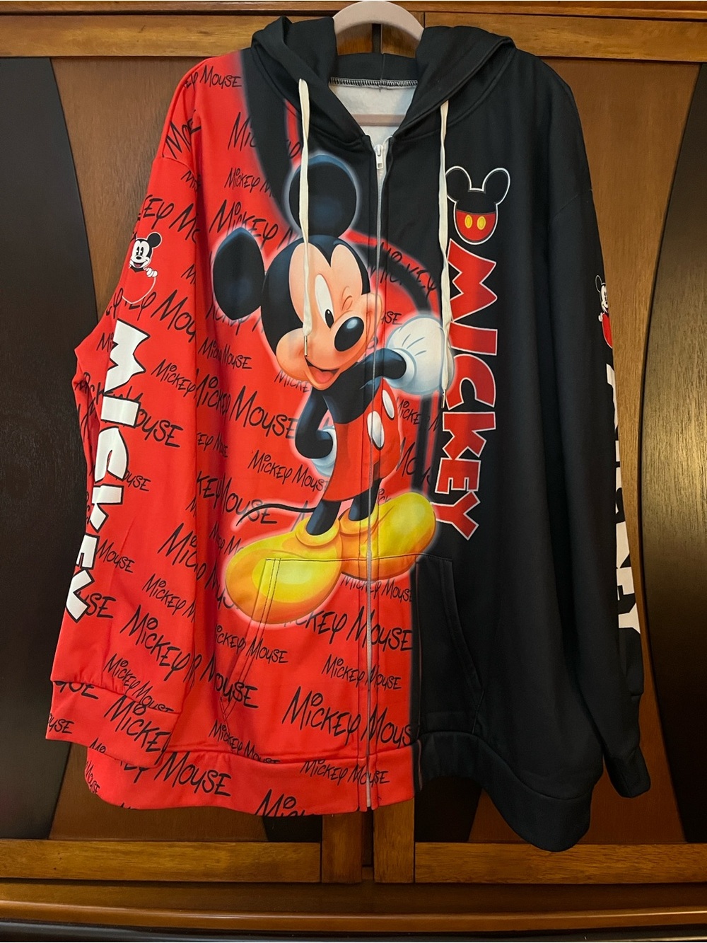 NWOT Mickey Mouse Red & Black Unisex Zip-Up Hoodie w/Split Kangaroo Pocket